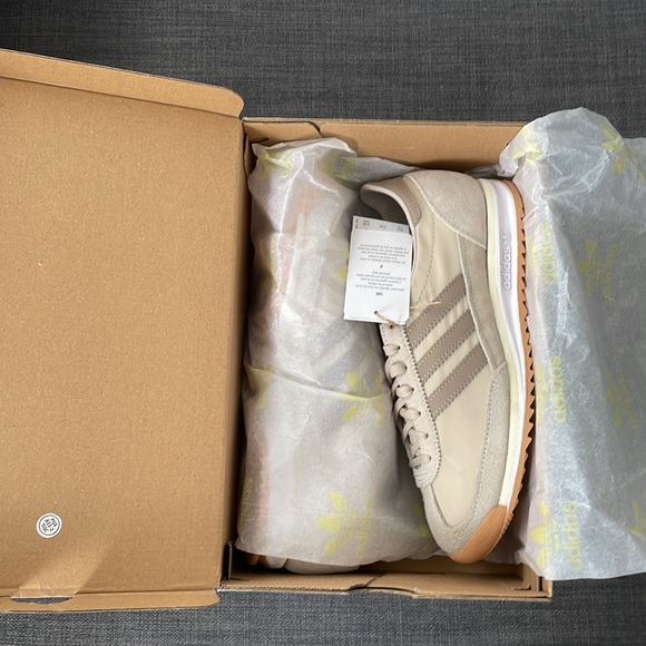 Women's Adidas Originals OG sneakers NEW - Picture 9 of 9